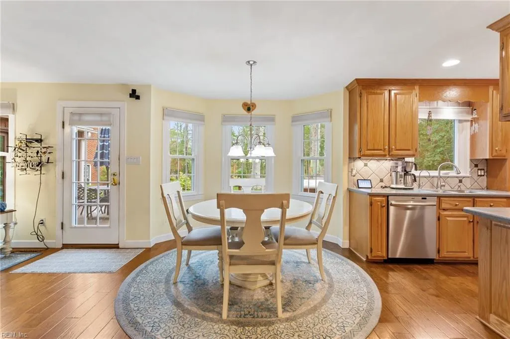 Smithfield, Virginia 23430, United States, 5 Bedrooms Bedrooms, ,4 BathroomsBathrooms,Residential,Active,89033