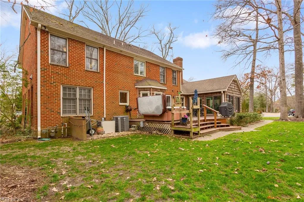 Smithfield, Virginia 23430, United States, 5 Bedrooms Bedrooms, ,4 BathroomsBathrooms,Residential,Active,89033