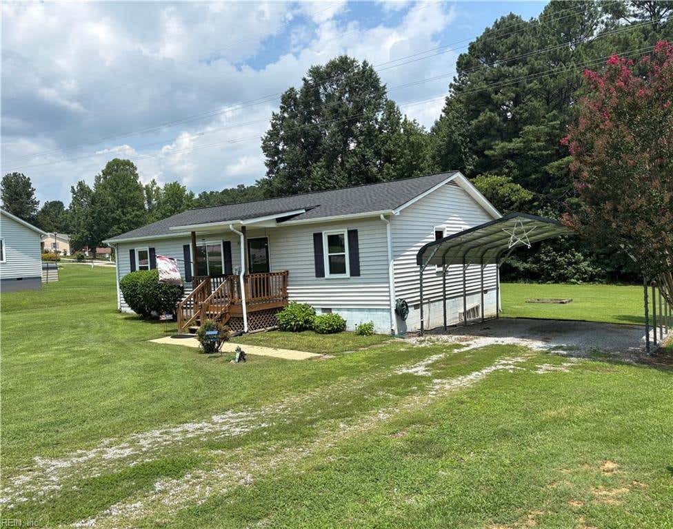 Photo of 905 Woodland Drive, South Hill, VA 23970 (MLS # 10647170)