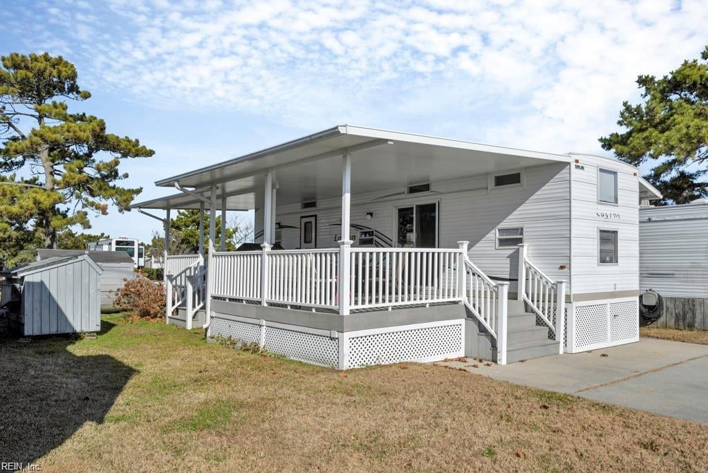 Photo of 3665 Sandpiper Road #191, Virginia Beach, VA 23456 (MLS # 10657377)