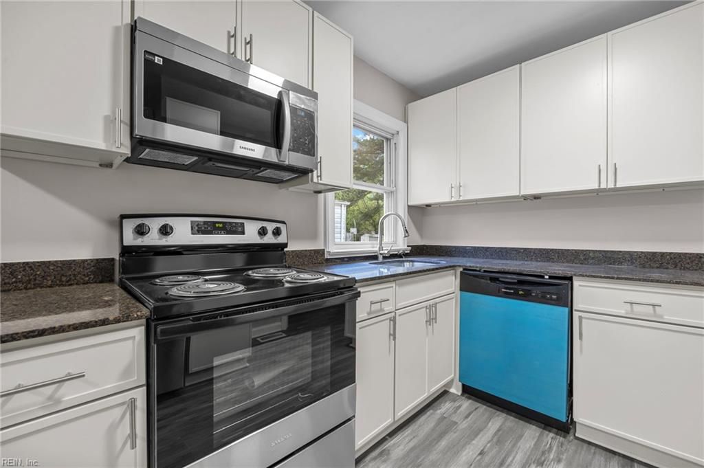 Photo of 2504 Cromwell Drive, Norfolk, VA 23509 (MLS # 10610603)