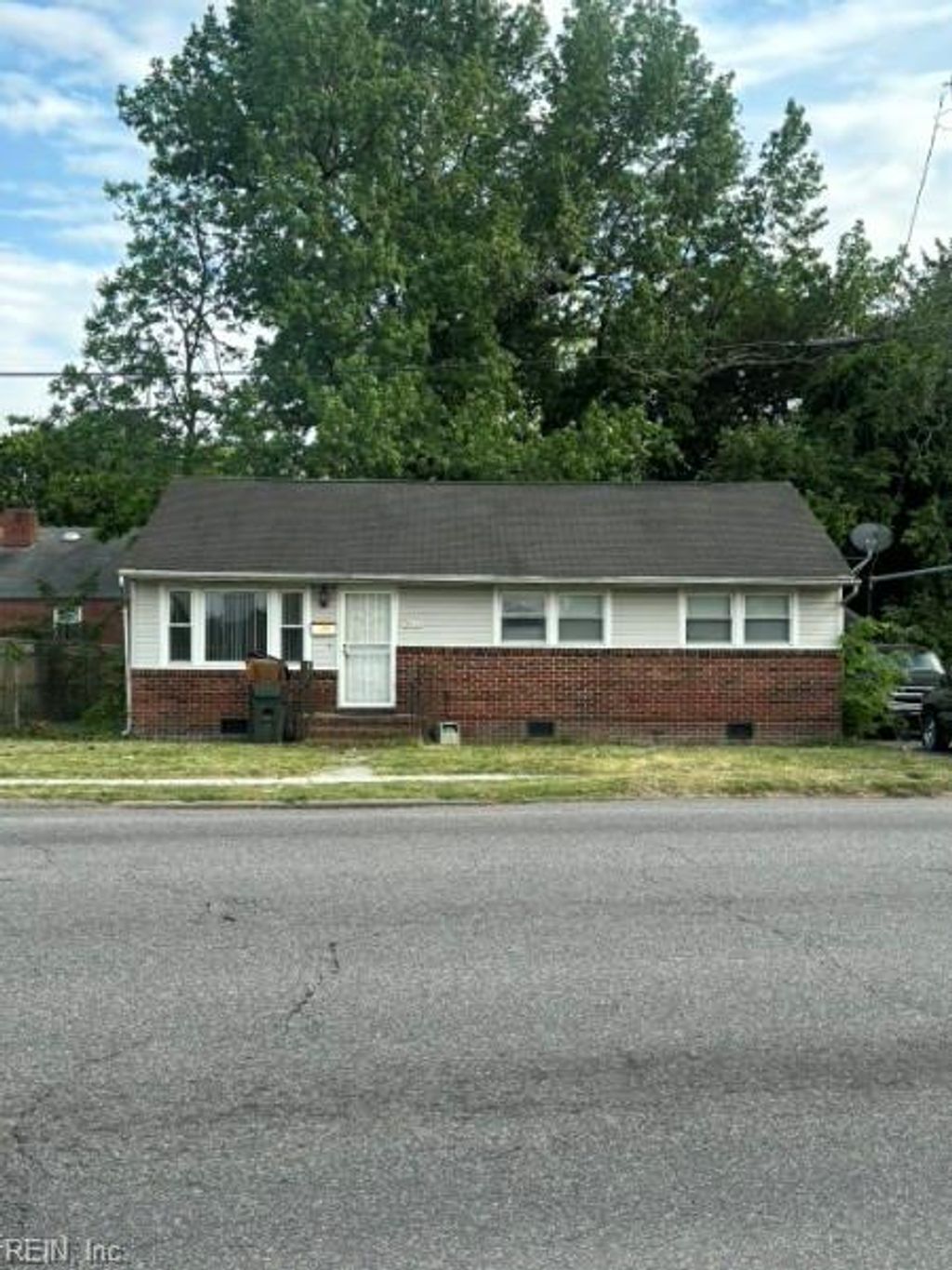 Photo of 2615 Princess anne Road, Norfolk, VA 23504 (MLS # 10632630)