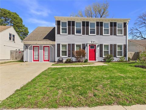 Photo of 5509 Quarterpath Gate, Virginia Beach, VA 23455 (MLS # 10626208)