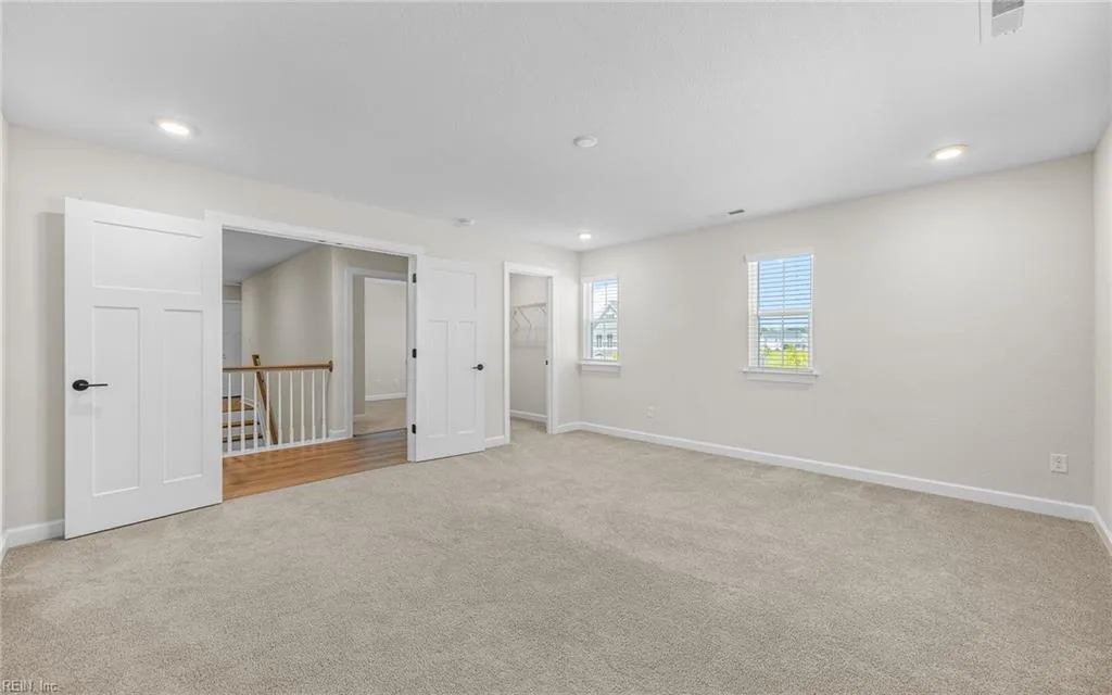 Suffolk, Virginia 23434, United States, 6 Bedrooms Bedrooms, ,4 BathroomsBathrooms,Residential,Active,187513