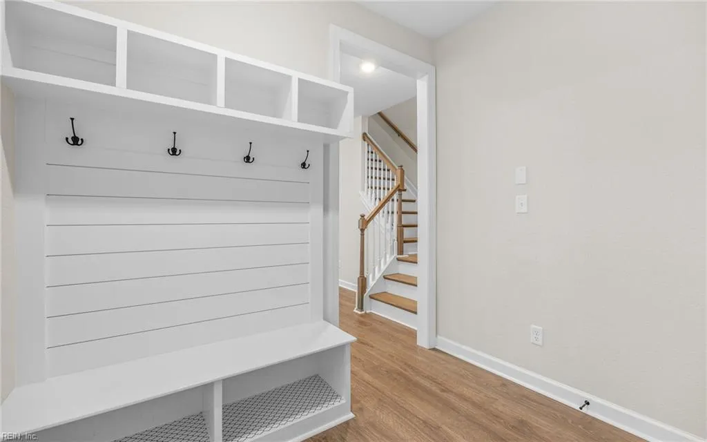 Suffolk, Virginia 23434, United States, 6 Bedrooms Bedrooms, ,4 BathroomsBathrooms,Residential,Active,187513