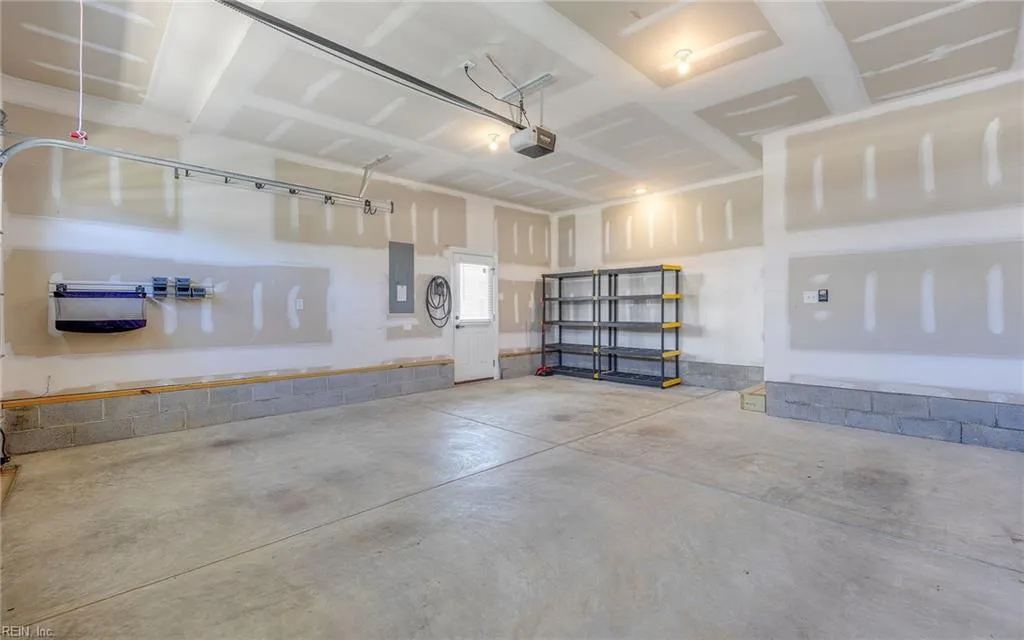 Suffolk, Virginia 23434, United States, 6 Bedrooms Bedrooms, ,4 BathroomsBathrooms,Residential,Active,187513