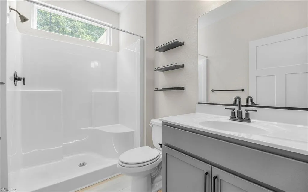 Suffolk, Virginia 23434, United States, 6 Bedrooms Bedrooms, ,4 BathroomsBathrooms,Residential,Active,187513