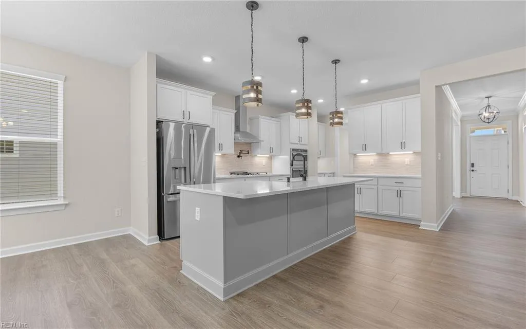 Suffolk, Virginia 23434, United States, 6 Bedrooms Bedrooms, ,4 BathroomsBathrooms,Residential,Active,187513