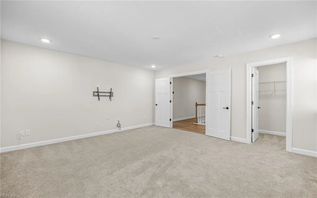 Suffolk, Virginia 23434, United States, 6 Bedrooms Bedrooms, ,4 BathroomsBathrooms,Residential,Active,187513