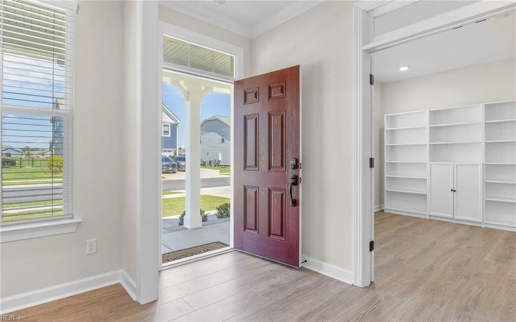 Suffolk, Virginia 23434, United States, 6 Bedrooms Bedrooms, ,4 BathroomsBathrooms,Residential,Active,187513