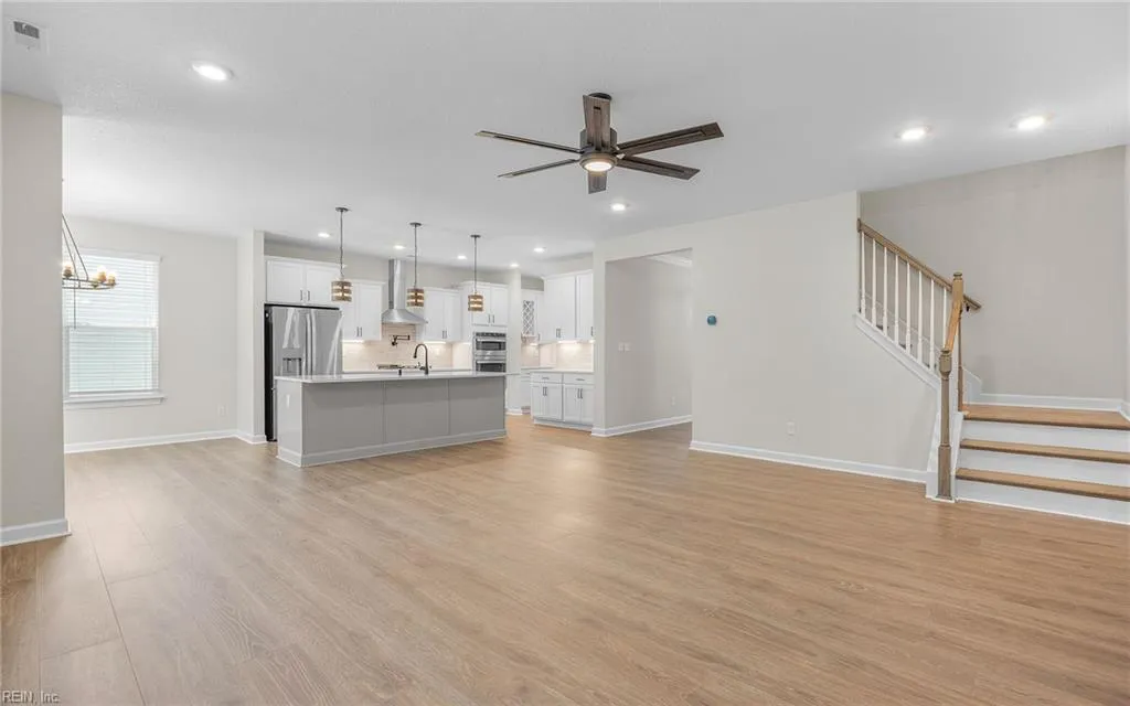 Suffolk, Virginia 23434, United States, 6 Bedrooms Bedrooms, ,4 BathroomsBathrooms,Residential,Active,187513