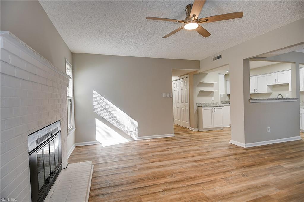 1204 Captain Adams CT