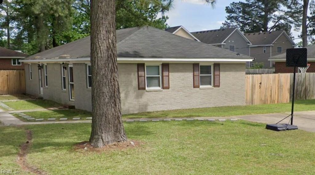 Photo of 116 S Corwood Avenue, Virginia Beach, VA 23452 (MLS # 10624678)