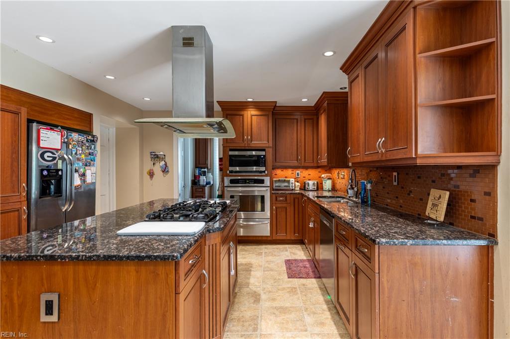 5920 Woodhaven CT
