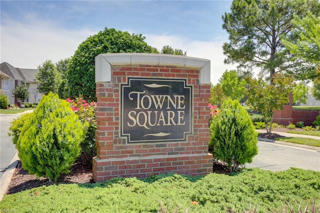 Photo of 888 Devereaux Drive, Virginia Beach, VA 23462 (MLS # 10611898)