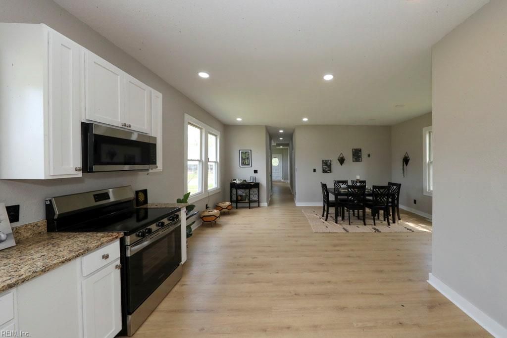 Photo of 1850 Azalea Avenue, Portsmouth, VA 23704 (MLS # 10632198)