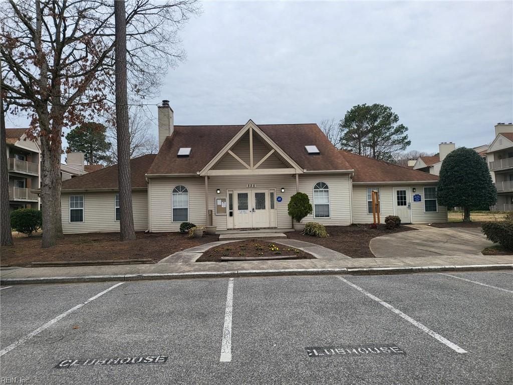 Photo of 541 Pineland Circle #301, Newport News, VA 23608 (MLS # 10624404)