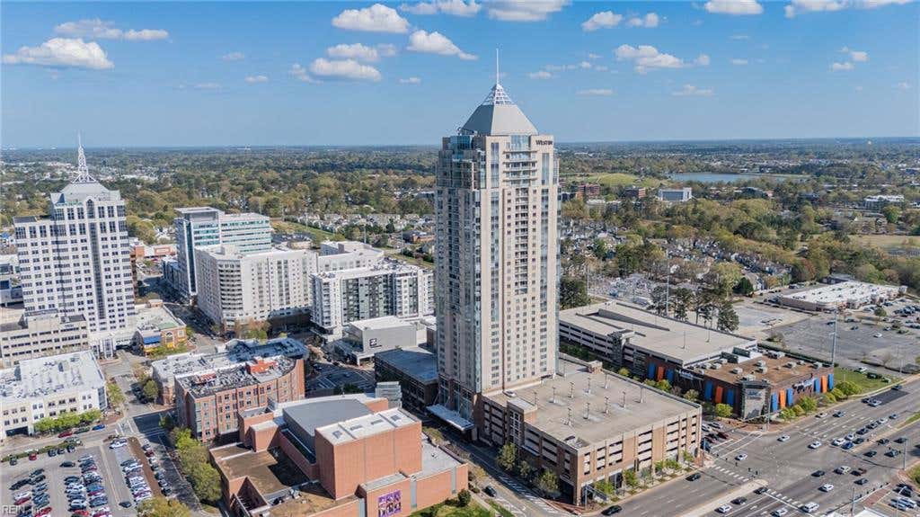 Photo of 4545 Commerce Street #2906, Virginia Beach, VA 23462 (MLS # 10650431)
