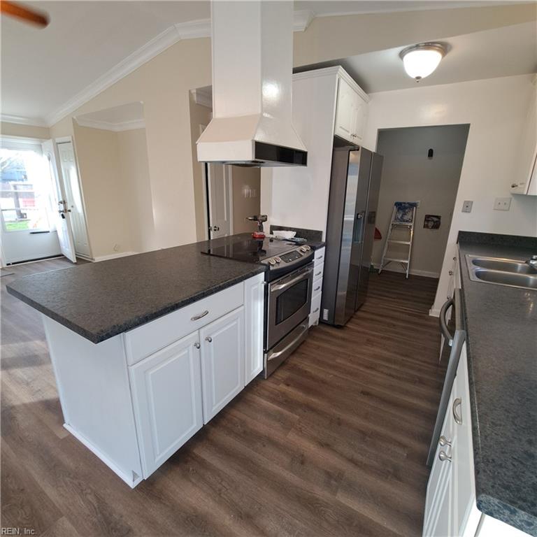 156 Burford AVE
