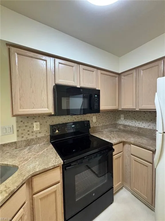 Chesapeake, Virginia 23320, United States, 3 Bedrooms Bedrooms, ,3 BathroomsBathrooms,Residential,Active,171060