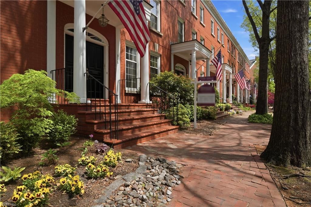 Photo of 316 College Place, Norfolk, VA 23510 (MLS # 10628694)