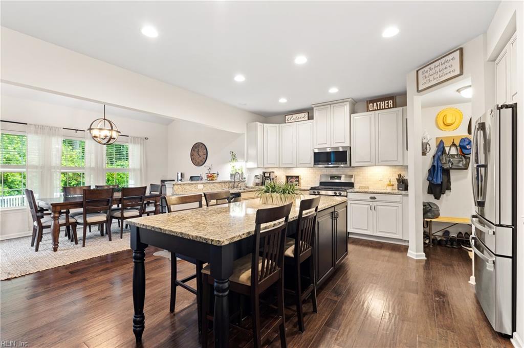304 Michael Selby DR