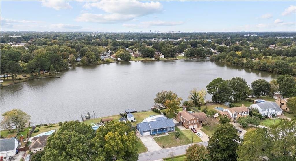 Photo of 733 Woodstock Road, Virginia Beach, VA 23464 (MLS # 10618182)