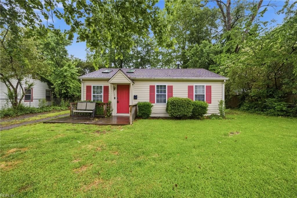 Photo of 135 Peachtree Lane, Hampton, VA 23669 (MLS # 10633757)