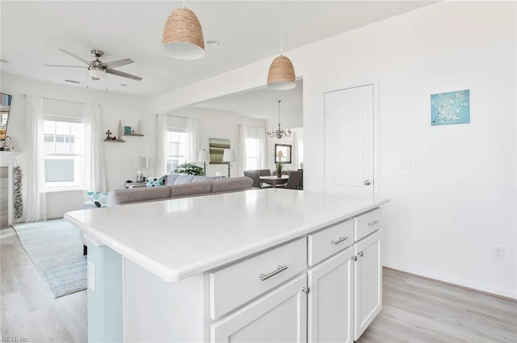 Suffolk, Virginia 23435, United States, 4 Bedrooms Bedrooms, ,3 BathroomsBathrooms,Residential,Pending,12359