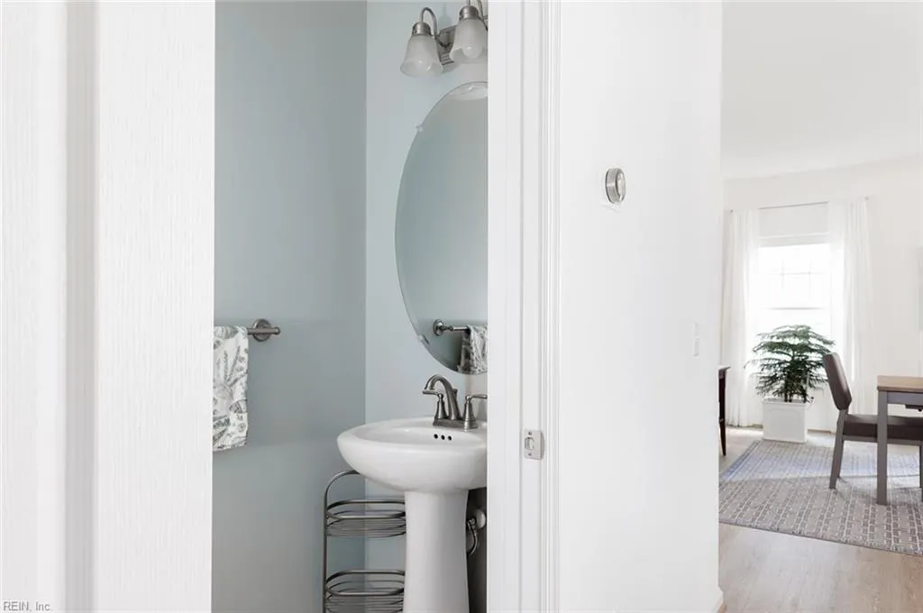 Suffolk, Virginia 23435, United States, 4 Bedrooms Bedrooms, ,3 BathroomsBathrooms,Residential,Pending,12359