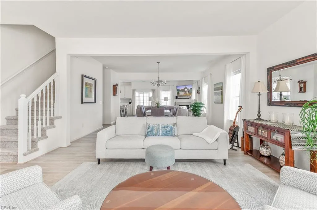 Suffolk, Virginia 23435, United States, 4 Bedrooms Bedrooms, ,3 BathroomsBathrooms,Residential,Pending,12359