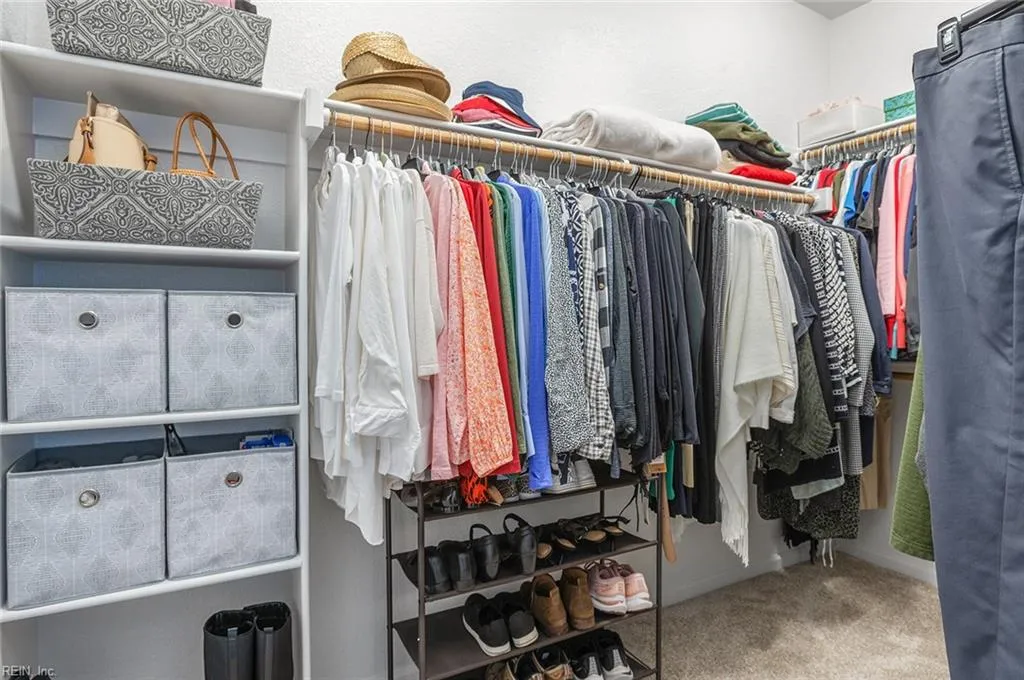 Suffolk, Virginia 23435, United States, 4 Bedrooms Bedrooms, ,3 BathroomsBathrooms,Residential,Pending,12359