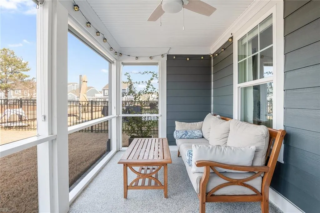 Suffolk, Virginia 23435, United States, 4 Bedrooms Bedrooms, ,3 BathroomsBathrooms,Residential,Pending,12359