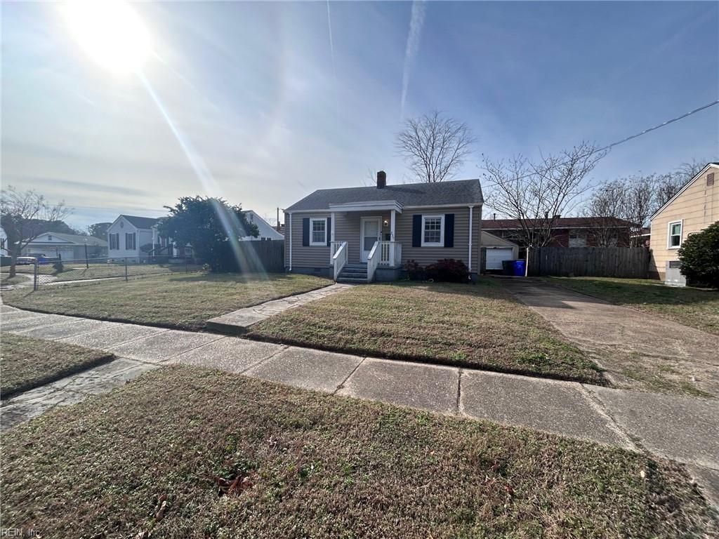 Photo of 239 Burgoyne Road, Norfolk, VA 23503 (MLS # 10613881)