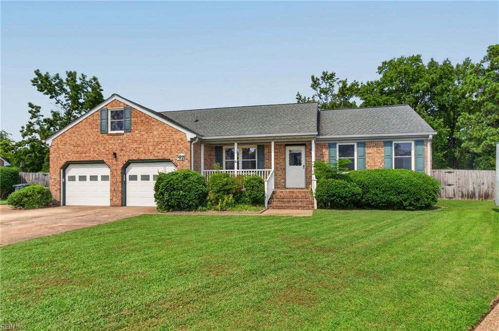 Photo of 47 W River Point Drive, Hampton, VA 23669 (MLS # 10648714)