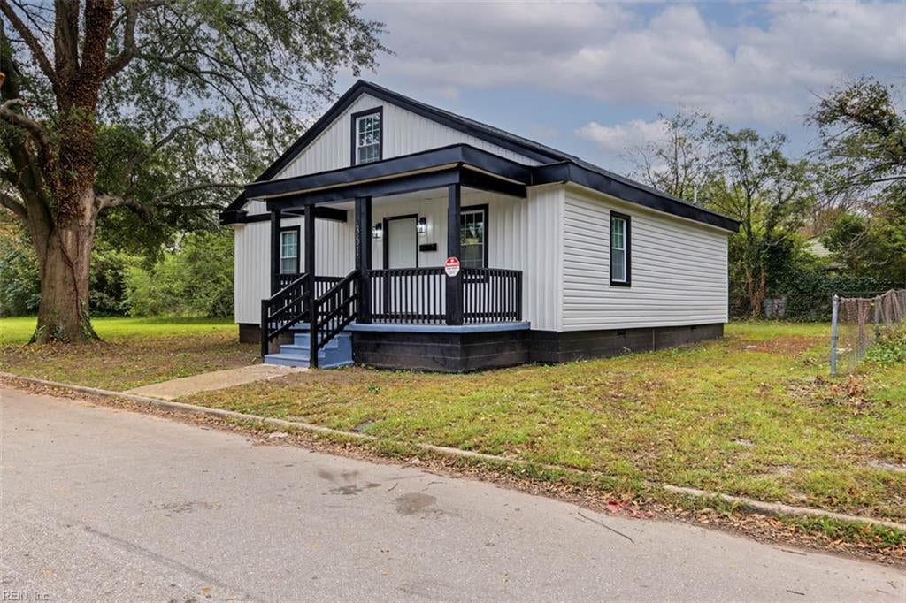 Photo of 351 Quebec Street, Portsmouth, VA 23707 (MLS # 10658127)