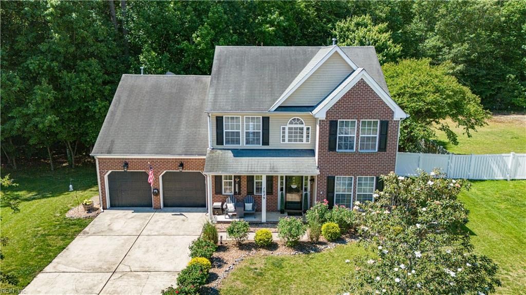 Photo of 1029 English Oak Dr DR, Suffolk, VA 23434 (MLS # 10635982)
