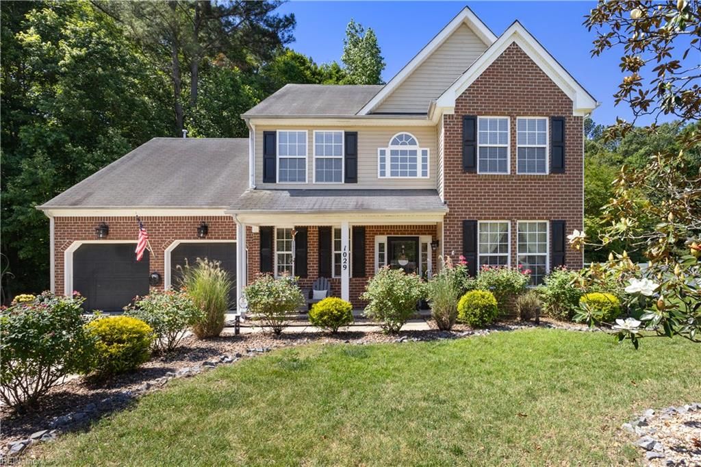 Photo of 1029 English Oak Dr DR, Suffolk, VA 23434 (MLS # 10635982)