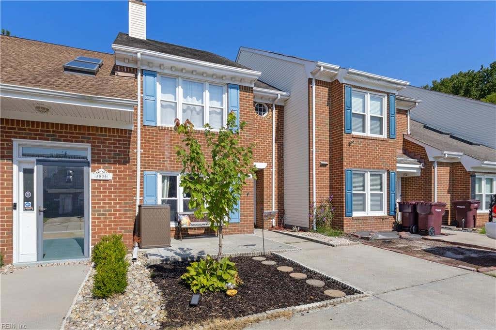 Photo of 3834 Whitechapel Arch, Chesapeake, VA 23321 (MLS # 10648858)