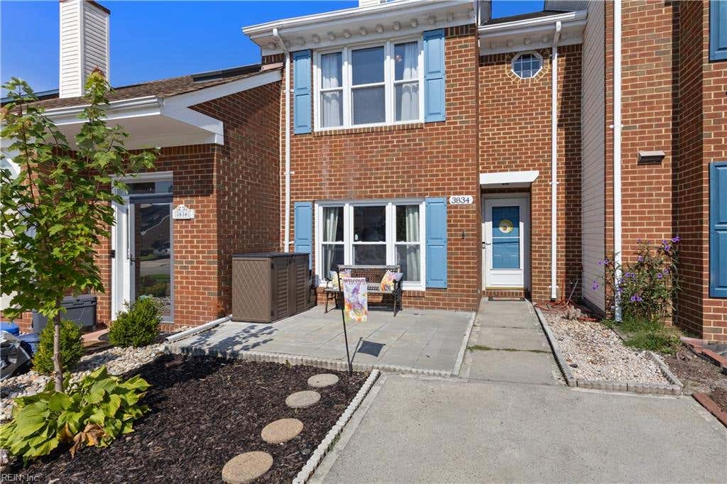 Photo of 3834 Whitechapel Arch, Chesapeake, VA 23321 (MLS # 10648858)