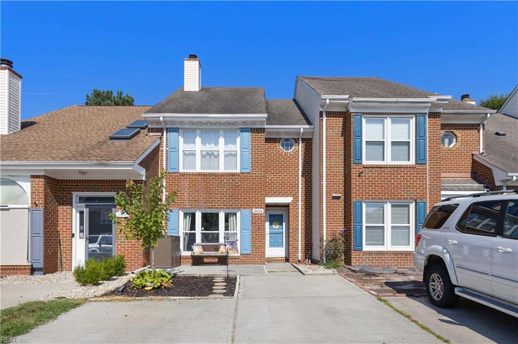 Photo of 3834 Whitechapel Arch, Chesapeake, VA 23321 (MLS # 10648858)