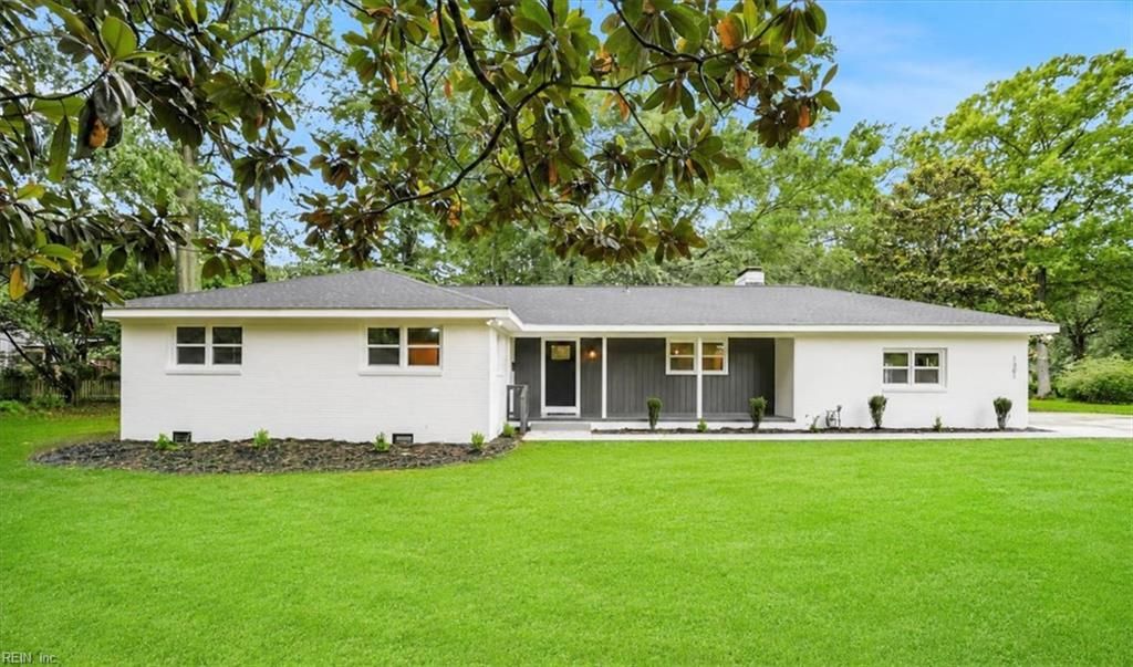 Photo of 1301 Lakeside Road, Virginia Beach, VA 23455 (MLS # 10640256)