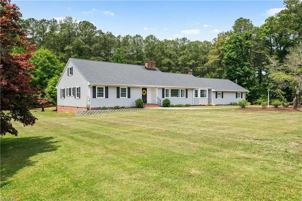 540 West Main Street, Wakefield, VA, 23888