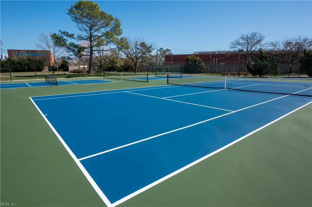 Virginia Beach, Virginia 23451, United States, 2 Bedrooms Bedrooms, ,2 BathroomsBathrooms,Residential,Pending,16225