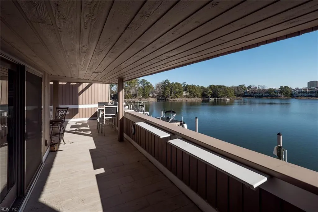 Virginia Beach, Virginia 23451, United States, 2 Bedrooms Bedrooms, ,2 BathroomsBathrooms,Residential,Pending,16225