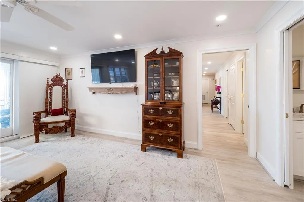 Virginia Beach, Virginia 23451, United States, 2 Bedrooms Bedrooms, ,2 BathroomsBathrooms,Residential,Pending,16225