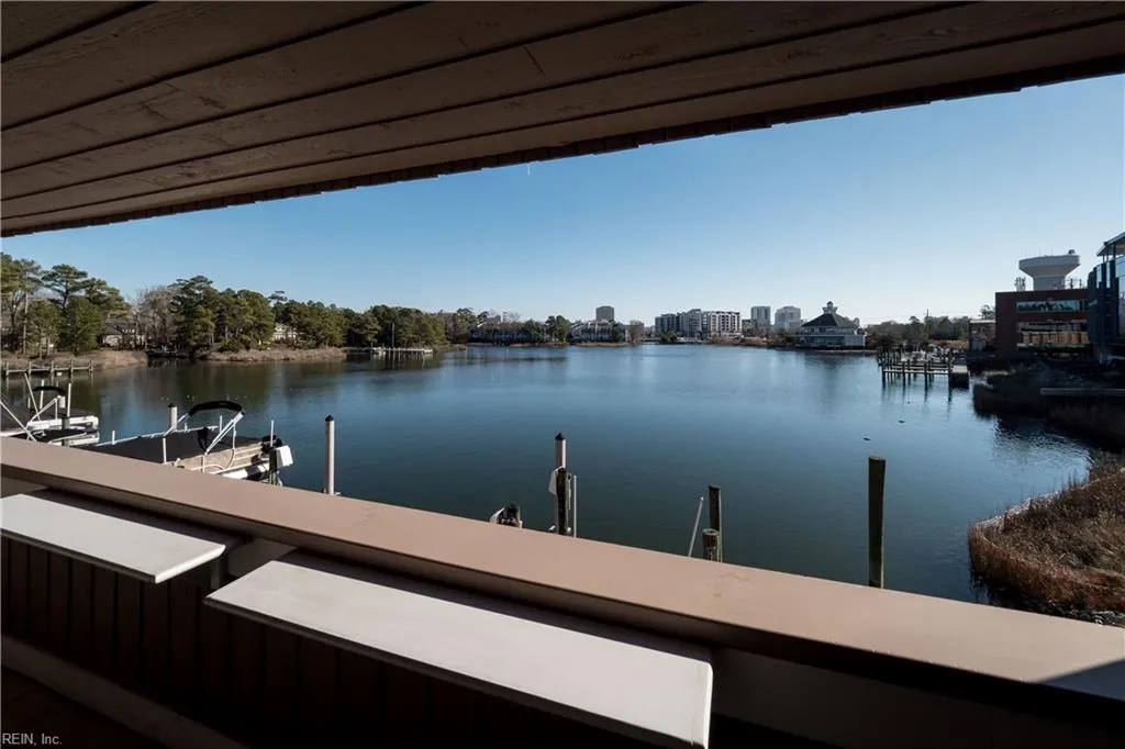 Virginia Beach, Virginia 23451, United States, 2 Bedrooms Bedrooms, ,2 BathroomsBathrooms,Residential,Pending,16225