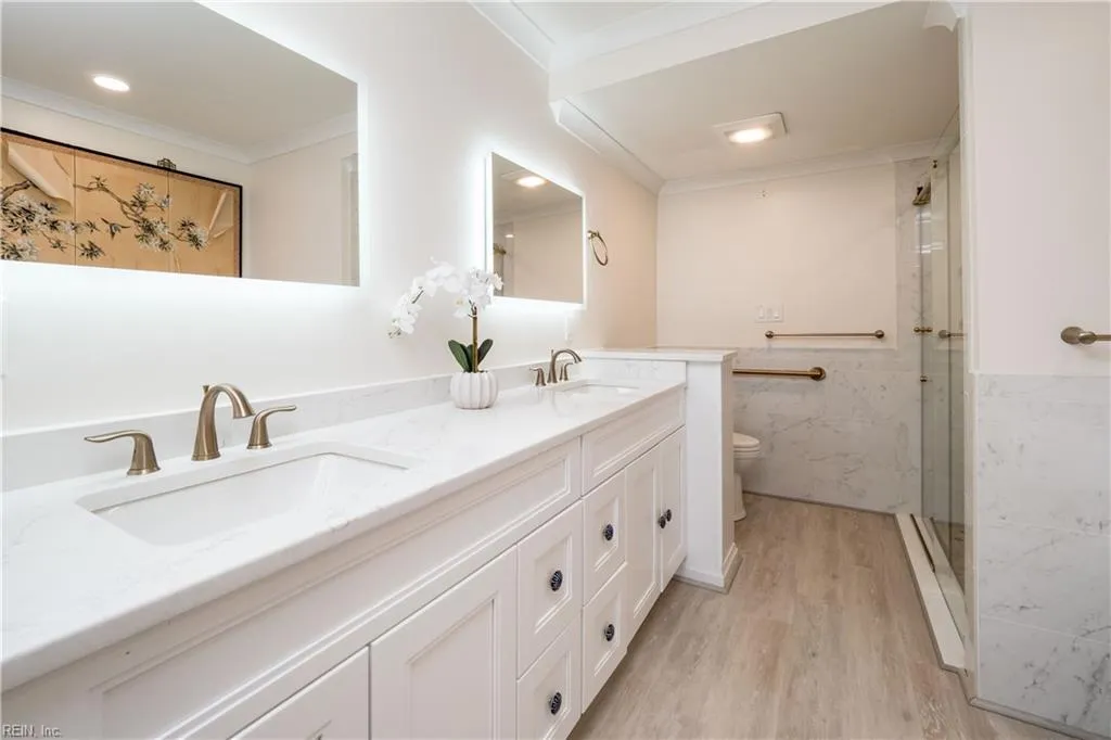 Virginia Beach, Virginia 23451, United States, 2 Bedrooms Bedrooms, ,2 BathroomsBathrooms,Residential,Pending,16225