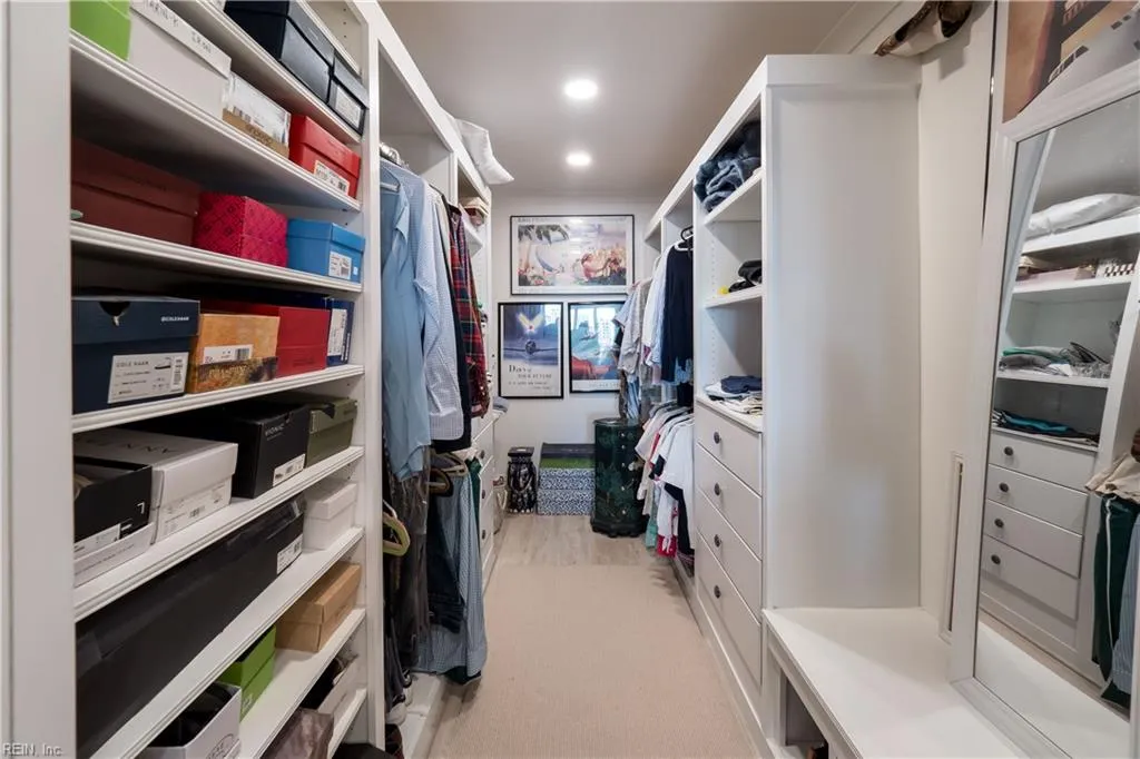 Virginia Beach, Virginia 23451, United States, 2 Bedrooms Bedrooms, ,2 BathroomsBathrooms,Residential,Pending,16225