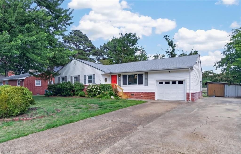 Photo of 13 Meadowbrook Drive, Hampton, VA 23666 (MLS # 10636527)